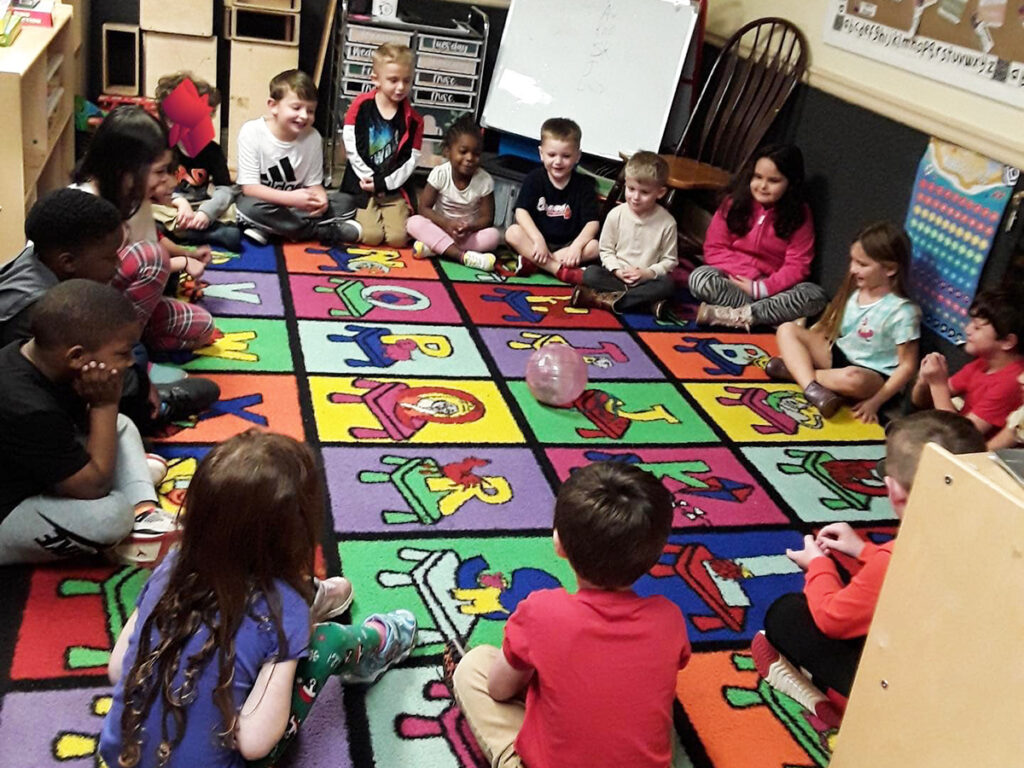 10 Large Classrooms Have Tons Of Natural Light