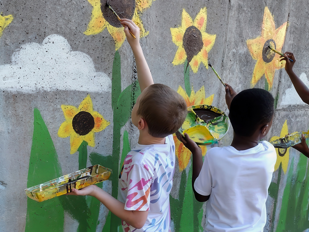 Building Community & Creativity For Summer Fun